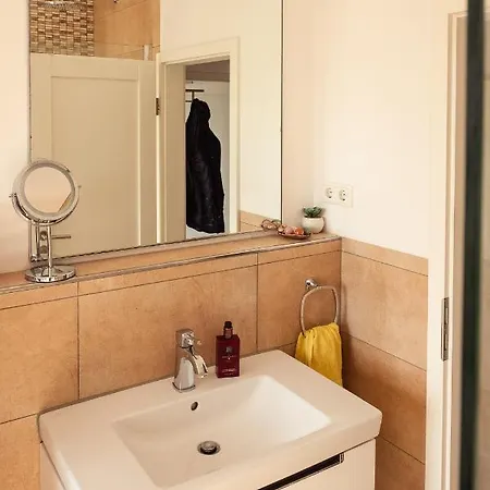 Sonny, Cozy Apt 1001 Nights Congress, Messe, Fair With Balcony